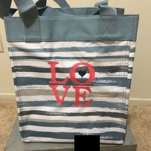 Thirty-one essential storage tote